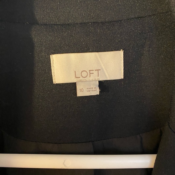 High Quality Loft Women’s Classic Black Blazer - Picture 2 of 5